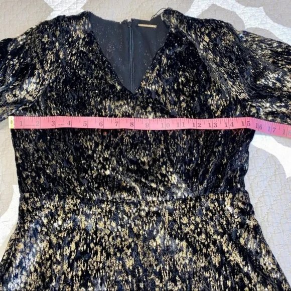NWT Elie Tahari Black Gold V Faux Wrap Velvet Fuzzy Peplum Blouse Size 2 $365 a1 - Picture 12 of 12